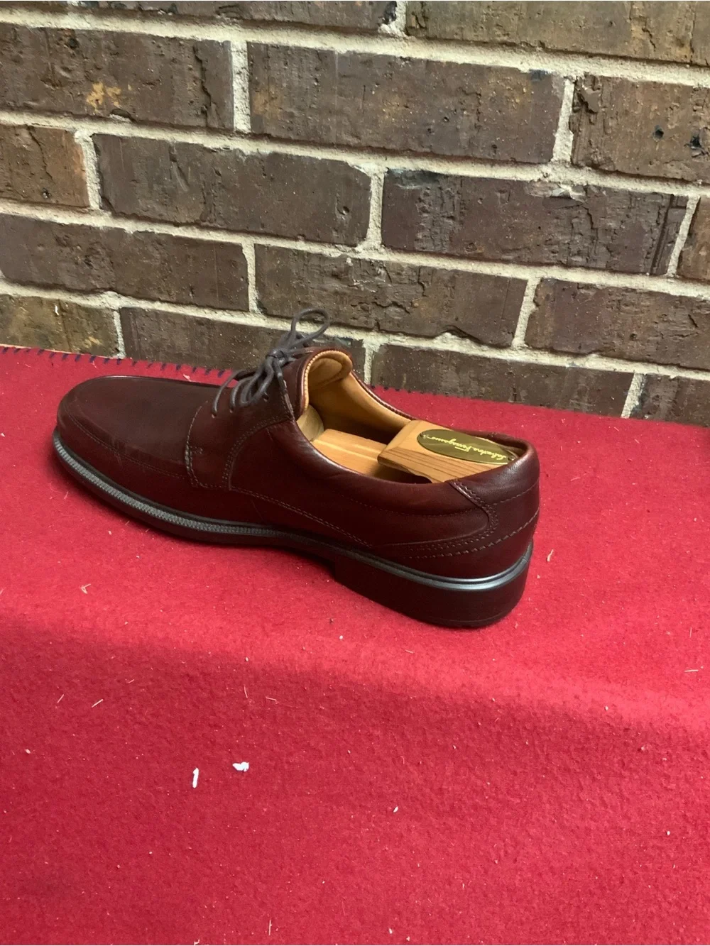 Ecco Men's Lace-Up Oxford in Mahogany Brown